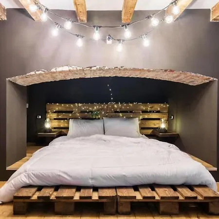 Delightful Loft A Few Steps From Isola-2
