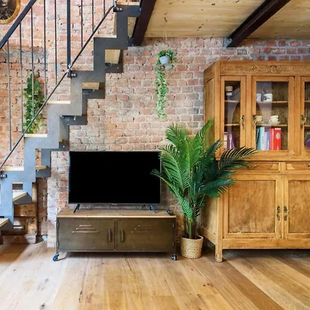 Delightful Loft A Few Steps From Isola-3